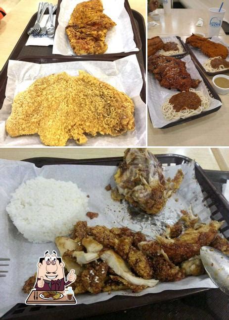 Hot Star Large Fried Chicken, Quezon City .